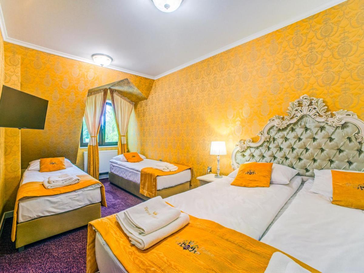 Royal Palace Centrum Bankietowe Sanok Bagian luar foto