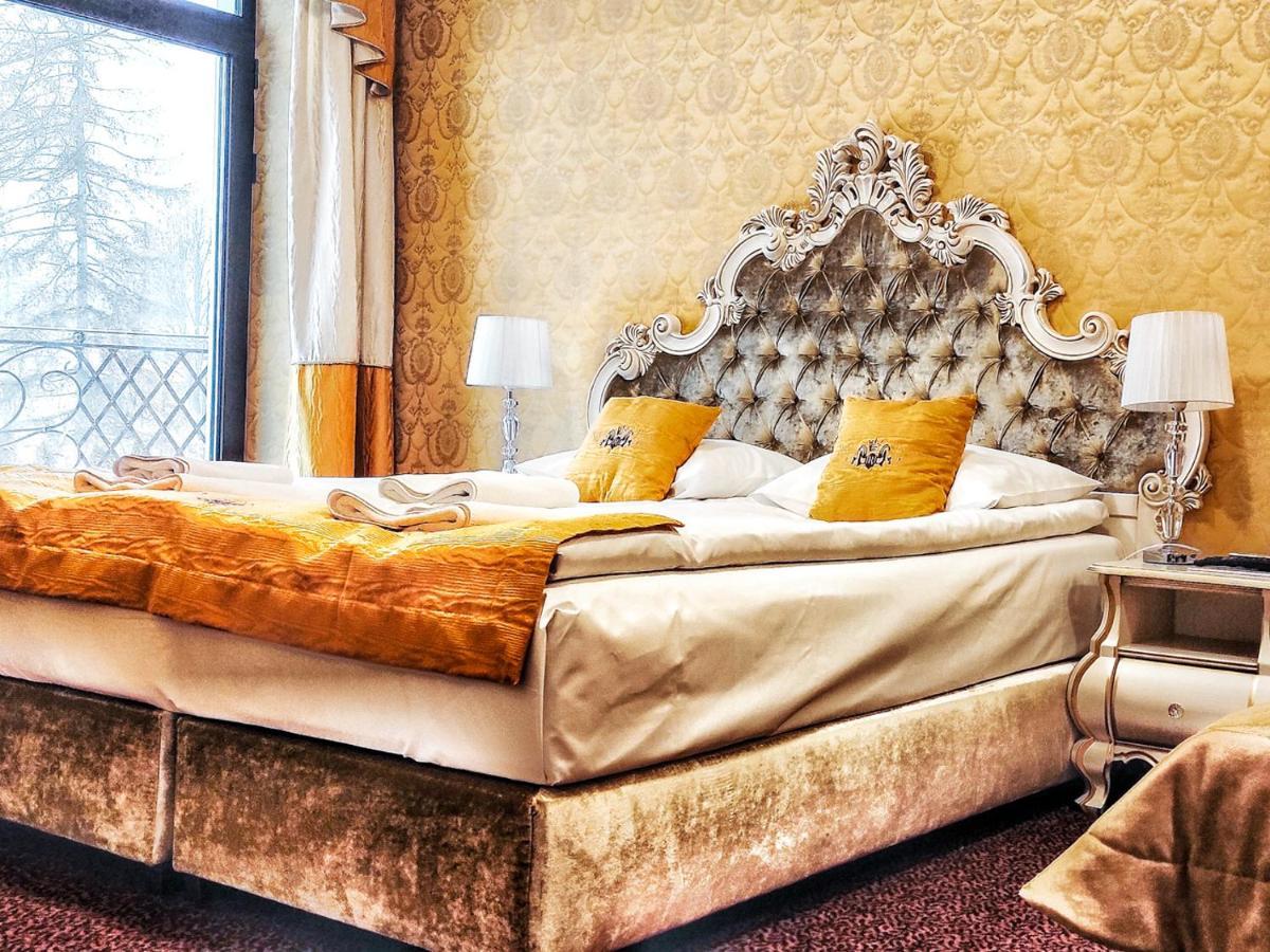 Royal Palace Centrum Bankietowe Sanok Bagian luar foto